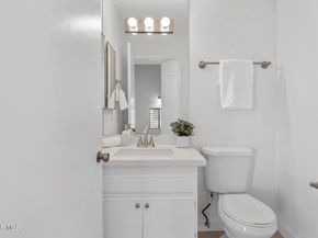 11939 Weddington Street 313, Valley Village CA 91607