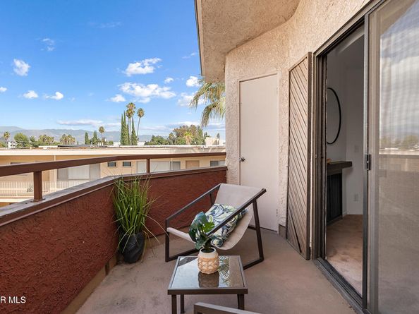 11939 Weddington Street 313, Valley Village CA 91607