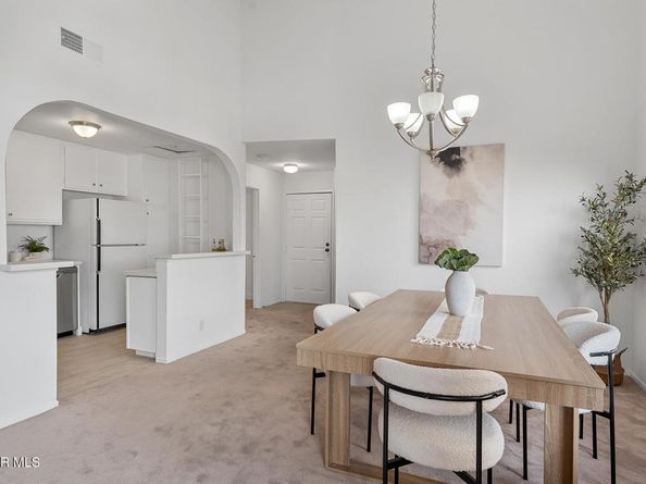 11939 Weddington Street 313, Valley Village CA 91607