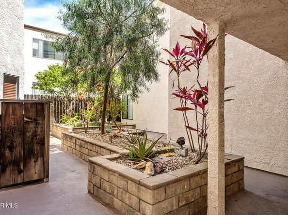 11939 Weddington Street 313, Valley Village CA 91607