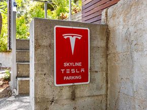 2016 Mount Prospect Drive, Topanga CA 90290