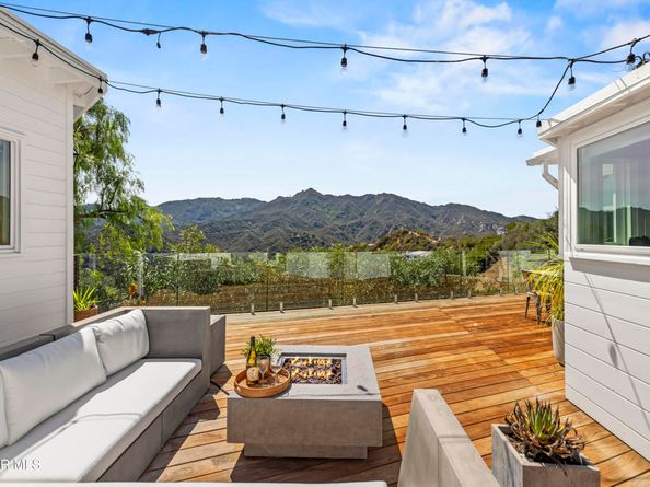 2016 Mount Prospect Drive, Topanga CA 90290