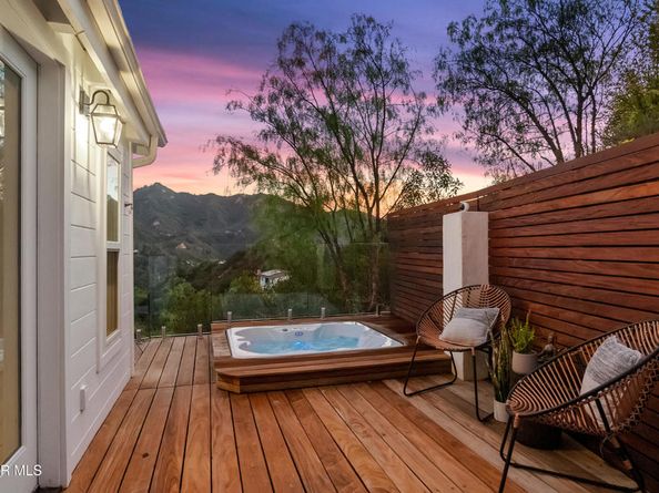 2016 Mount Prospect Drive, Topanga CA 90290