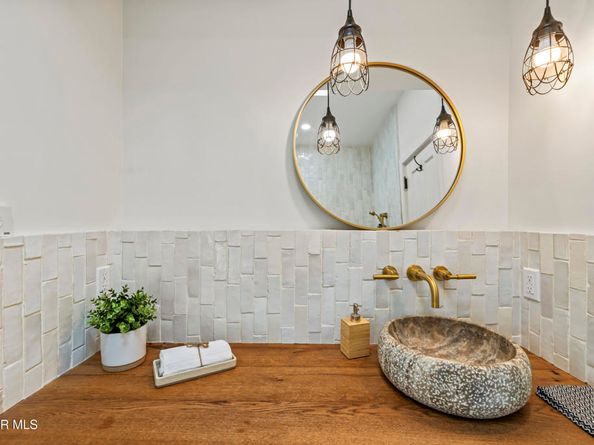 2016 Mount Prospect Drive, Topanga CA 90290