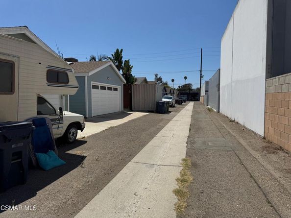 219 Portland Avenue, Huntington Beach CA 92648
