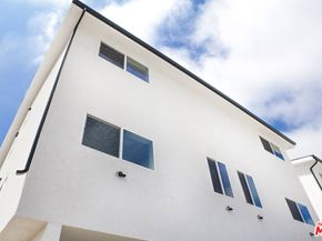 Undisclosed Address #24397913, Los Angeles CA 90044