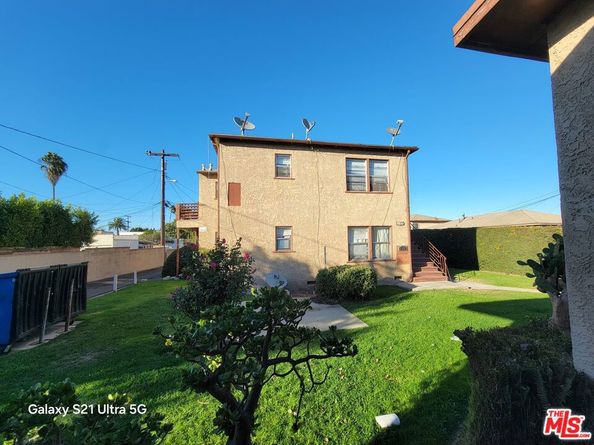 1543 W 105th Street, Los Angeles CA 90047