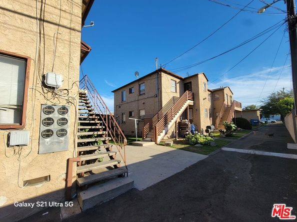 1543 W 105th Street, Los Angeles CA 90047