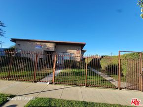1543 W 105th Street, Los Angeles CA 90047