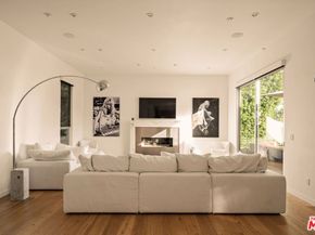 1611 Sunset Plaza Drive, Los Angeles CA 90069