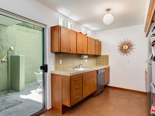 3625 Fredonia Drive 10, Los Angeles CA 90068