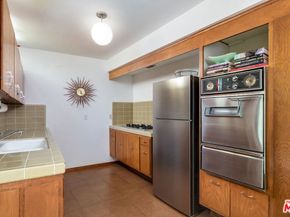 3625 Fredonia Drive 10, Los Angeles CA 90068