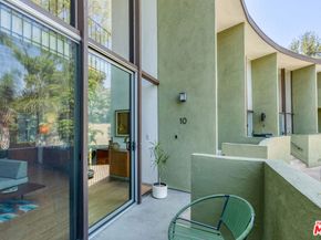 3625 Fredonia Drive 10, Los Angeles CA 90068