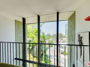3625 Fredonia Drive 10, Los Angeles CA 90068