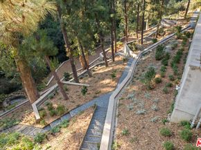 491 N Tigertail Road, Los Angeles CA 90049