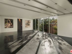 6918 Oporto Drive, Los Angeles CA 90068