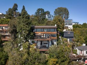 6918 Oporto Drive, Los Angeles CA 90068