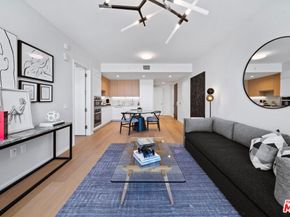 877 Francisco Street 2212, Los Angeles CA 90017