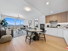 877 Francisco Street 2212, Los Angeles CA 90017