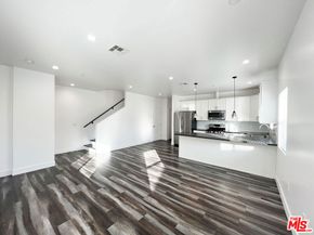 6732 Irvine Avenue, North Hollywood CA 91606