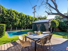 5732 Mammoth Avenue, Valley Glen CA 91401