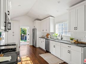 5732 Mammoth Avenue, Valley Glen CA 91401