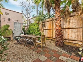 7471 Clinton Street, Los Angeles CA 90036