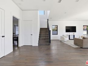 6032 Goodland Avenue, North Hollywood CA 91606