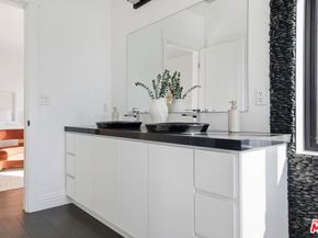 6032 Goodland Avenue, North Hollywood CA 91606