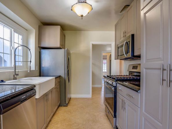 1306 S Longwood Avenue, Los Angeles CA 90019