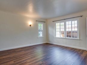 1306 S Longwood Avenue, Los Angeles CA 90019
