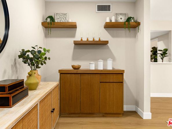 4542 Willis Avenue 206, Sherman Oaks CA 91403