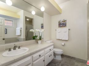 420 S Barrington Avenue PH302, Los Angeles CA 90049