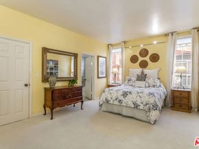 420 S Barrington Avenue PH302, Los Angeles CA 90049