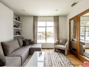 512 Brooks Avenue 6, Venice CA 90291