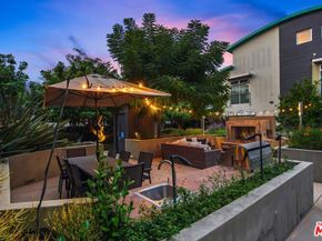 512 Brooks Avenue 6, Venice CA 90291