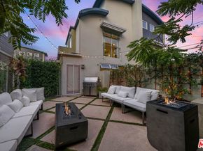 512 Brooks Avenue 6, Venice CA 90291