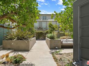 512 Brooks Avenue 6, Venice CA 90291