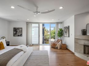 512 Brooks Avenue 6, Venice CA 90291