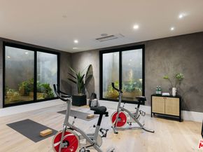 5988 W 76th Street, Los Angeles CA 90045