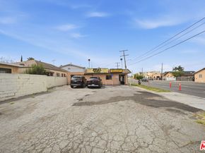 1021 W 101st Street, Los Angeles CA 90044