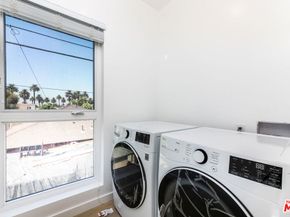 2815 S Mansfield Avenue, Los Angeles CA 90016