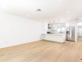 2815 S Mansfield Avenue, Los Angeles CA 90016