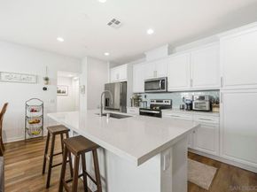 517 Pinedale St, Vista CA 92081