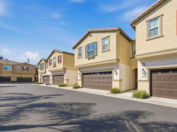 517 Pinedale St, Vista CA 92081