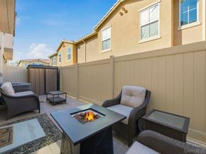 517 Pinedale St, Vista CA 92081