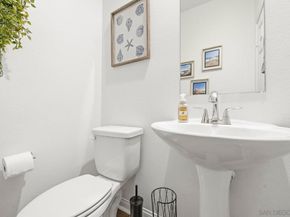 517 Pinedale St, Vista CA 92081