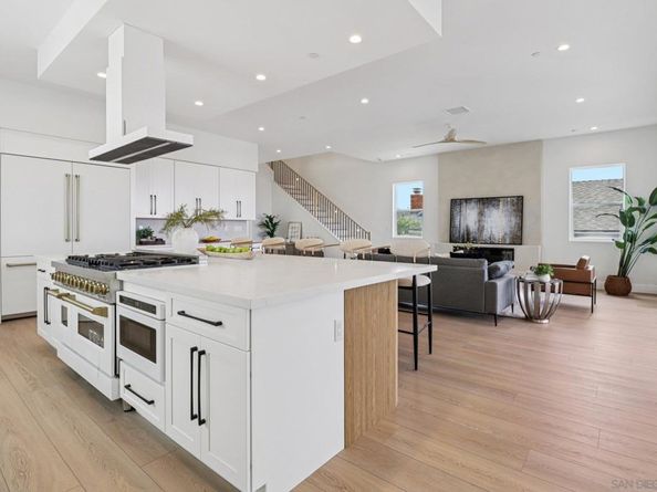 1850 Illion St, San Diego CA 92110