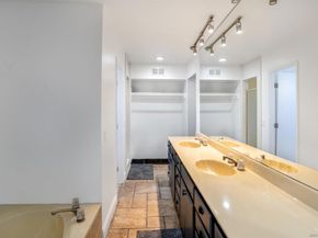 1116 Circle Dr, Escondido CA 92025