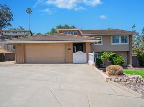 1116 Circle Dr, Escondido CA 92025